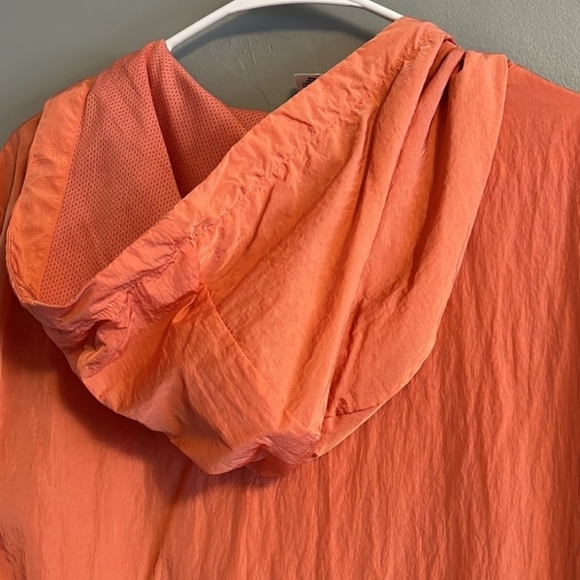 Victoria's Secret PINK Peachy Orange Lightweight Windbreaker. - Picture 8 of 12
